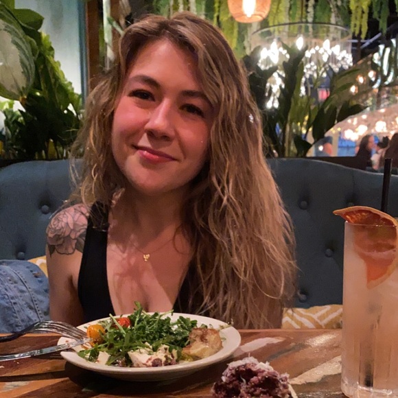 Meet your Posher, Kristen - Picture 1 of 1